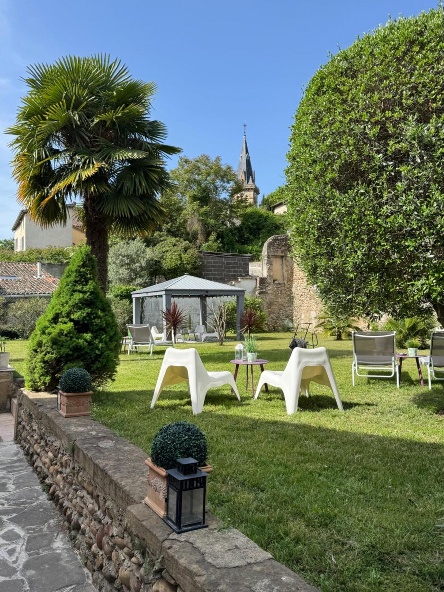 Le Charles IX Apartment Roussillon  Exterior photo
